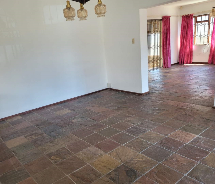 4 Bedroom Property for Sale in Bothasig Western Cape